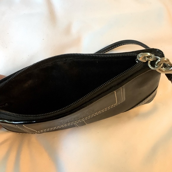 Coach black wristlet - Picture 3 of 4